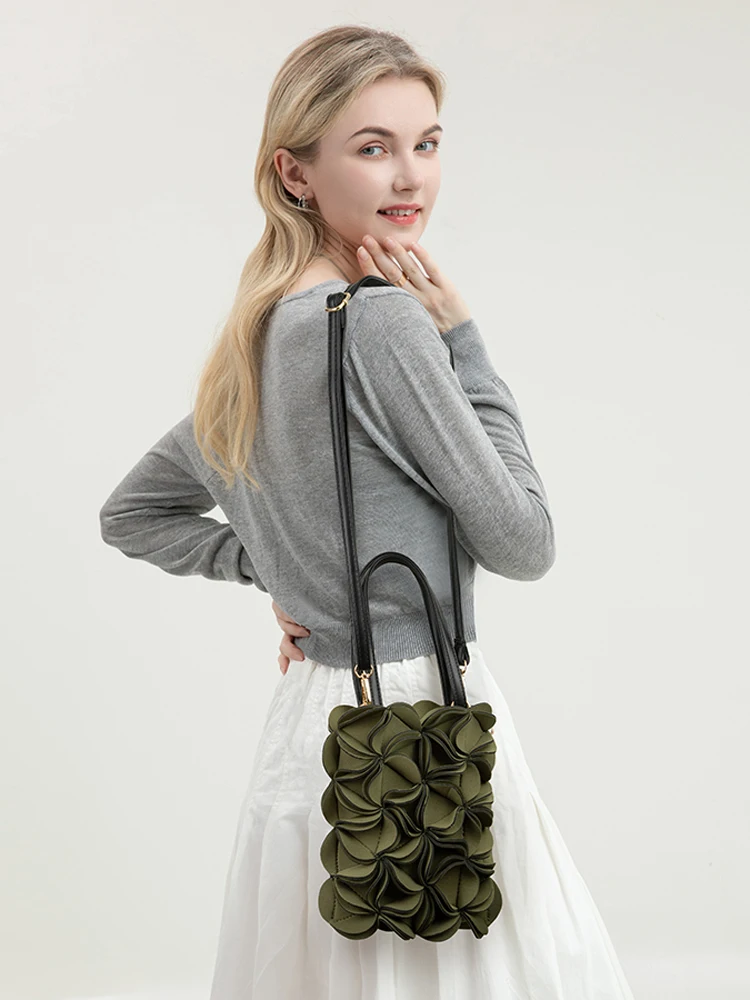 

Модная универсальная женская сумка, новинка 2025 года, высококачественная маленькая дизайнерская сумка в стиле пэчворк с цветком на одно плечо, маленькая сумка с наклонным крестом