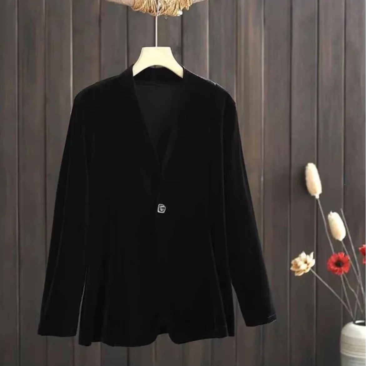 New Velvet Suiting Jacket Women's Single Button Long Sleeve Slimming Versatile Style Spring Autumn Fashion Elegant Little Bla...