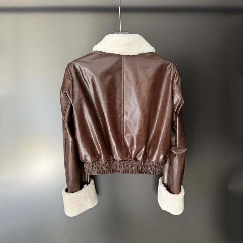 Chaqueta de cuero genuino de longitud corta 2025, nueva moda, cuello vuelto con lana auténtica de alta calidad