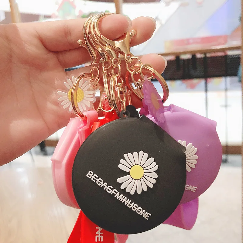 New Creative Cartoon Daisies Multi-functional Makeup Mirror Keychain Ring Small Pendant Bag Car Keychain Pendant Gift