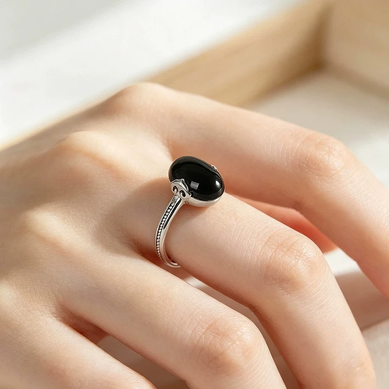 Literary and retro ring S925 sterling silver black agate ring with egg-shaped surface and auspicious cloud pattern, simple openi