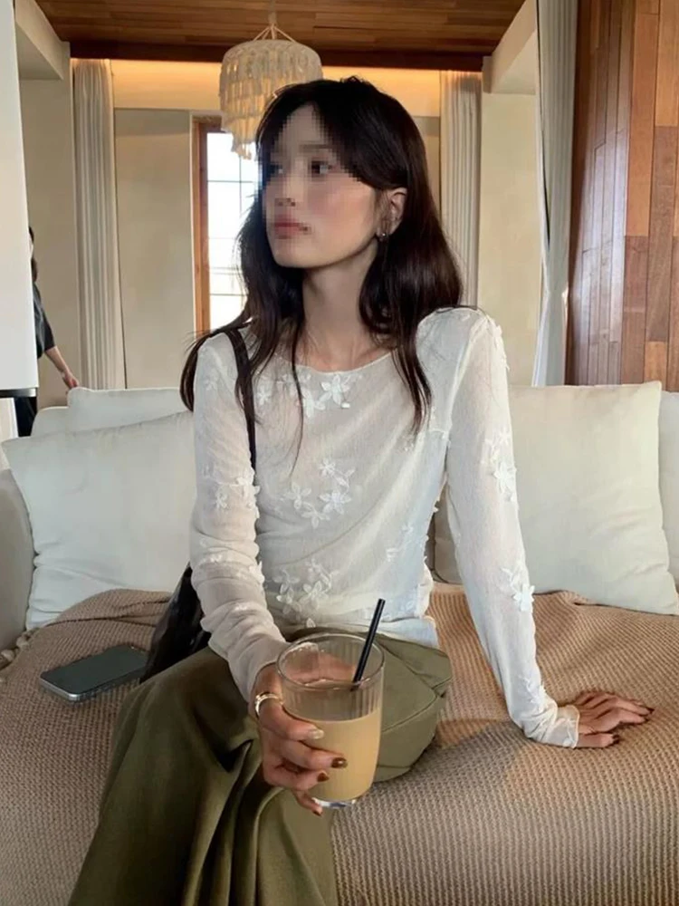 Elegant Floral Embroidery Long Sleeve Shoulder Bared Top Women's Early Autumn Loose Stylish Youthful Thin Sun Protection Shirt