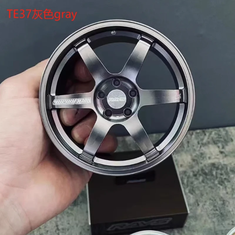 Wielmodel Auto Ornamenten STRALEN Metalen Wiel RID Aluminium Simulatie Smeden Wiel Modificatie Creatief Desktop Speelgoed
