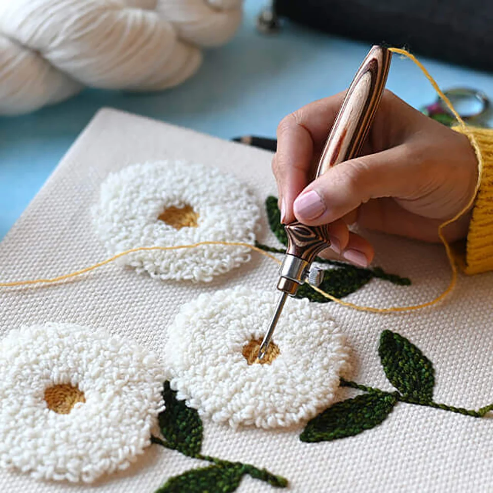 

Набор игл Knitpro Earthy, 1 деревянная ручка и 4 иглы, упакованный в джинсовом черном футляре для штамповки поделок своими руками