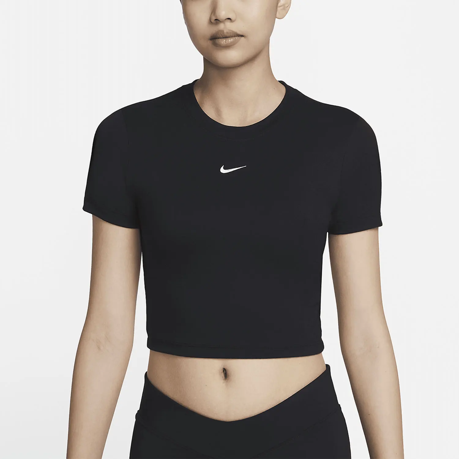 

Оригинальная женская трикотажная футболка Nike с маленьким логотипом, свободного кроя, повседневная, спортивная, с коротким рукавом FB2874-010