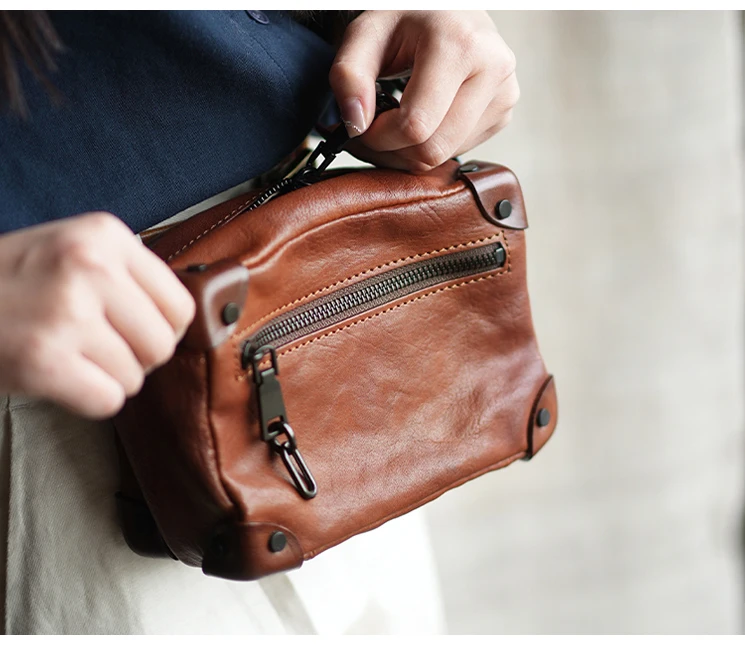 PNDME einfache Vintage-Umhängetasche aus hochwertigem Echtleder für Damen, luxuriöse handgefertigte Rindsleder-Schultertasche für Outdoor-Reisen. – Detail 5