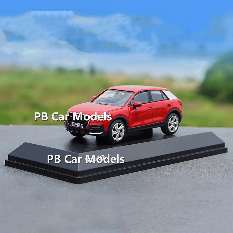 Original factory 1:43 Q2 simulation alloy car model, brand new original package, special offer car model