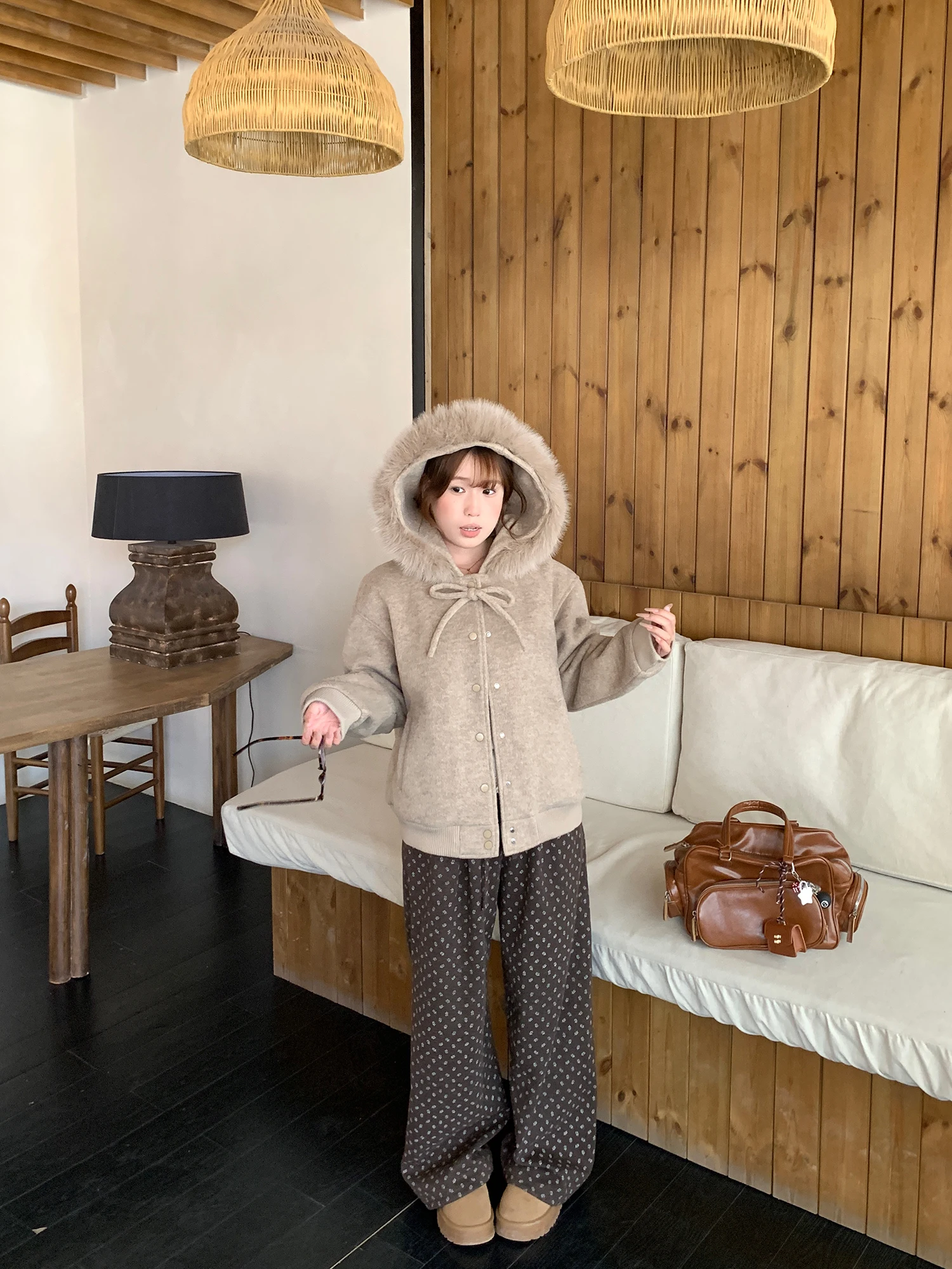 

Pepe's Home Thiened Woolen Coat with Hat And Large Fur Collar Women's Winter Outerwear Knot Tie Belted ort Coat