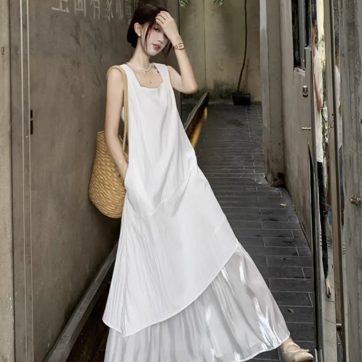 

Irregular Sleeveless Dress with Summer Vest Style, French 2025 New Loose Long Skirt