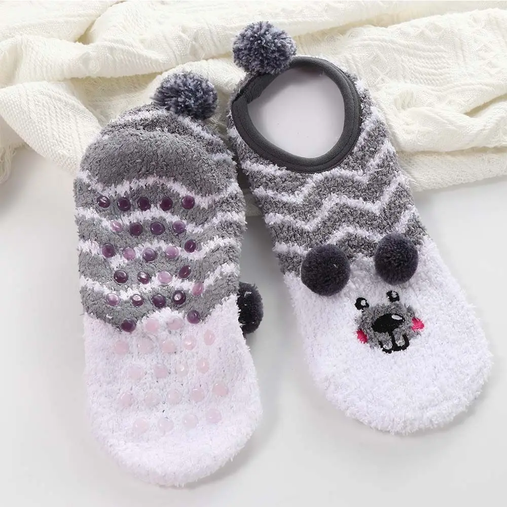 لطيف العصرية ماوس الكرتون ثلاثية الأبعاد الحيوان للفتيات أرنب جوارب يمكن السير بها على الأرض الكورية الكاحل الجوارب الشتاء الجوارب النساء النوم الجوارب