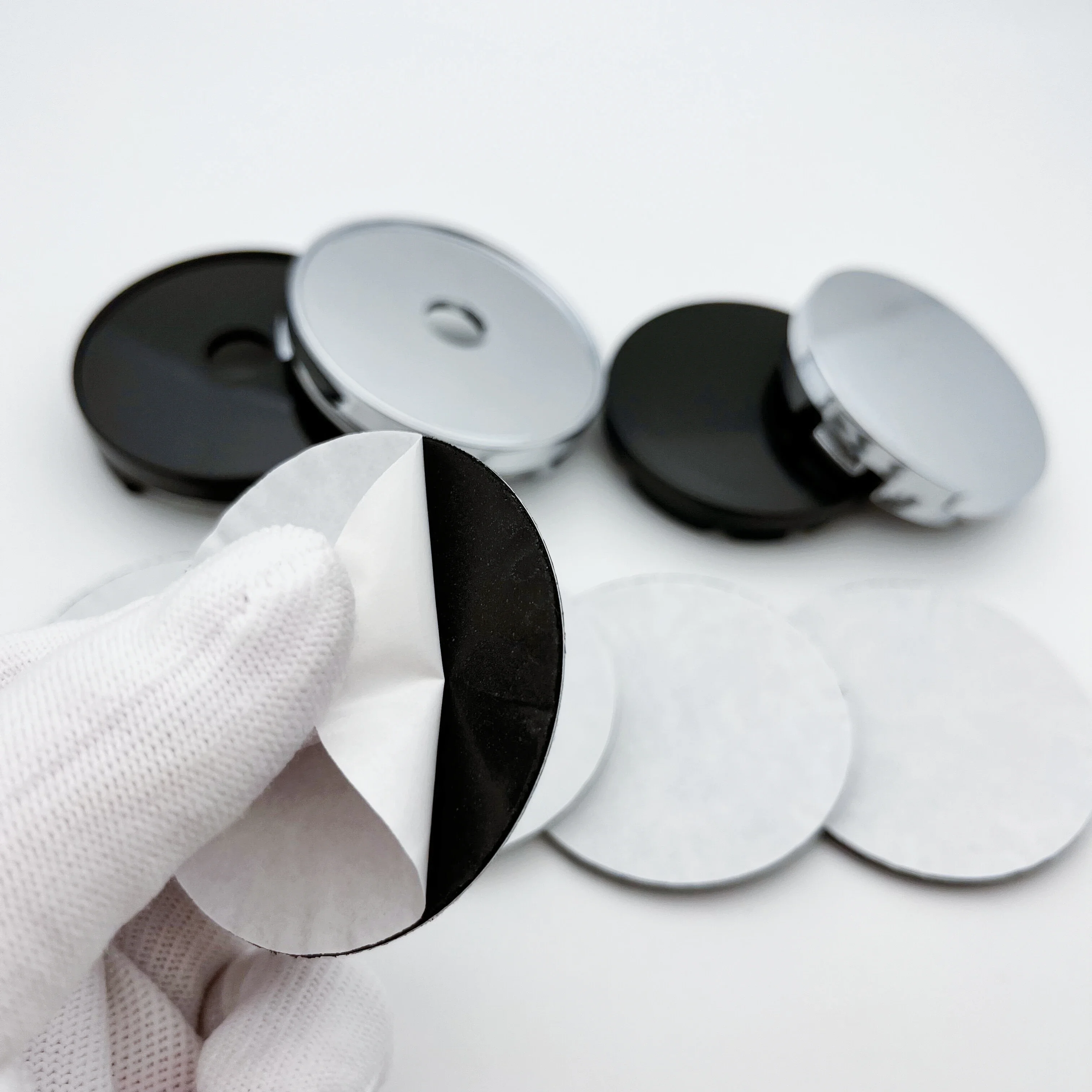 4pcs/Set 56mm 60mm Rabbit Logo Car Wheel Center HubCap Badge Dust-proof Cover Refit Emblem Sticker Styling Car Accessories Decal