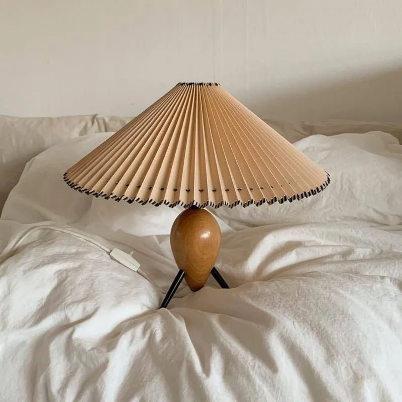 Nordic Retro Persoonlijkheid Geplooide Tafellamp Amerikaanse Hotel Slaapkamer Bedlampje Middeleeuwse Massief Hout Studie Lamp