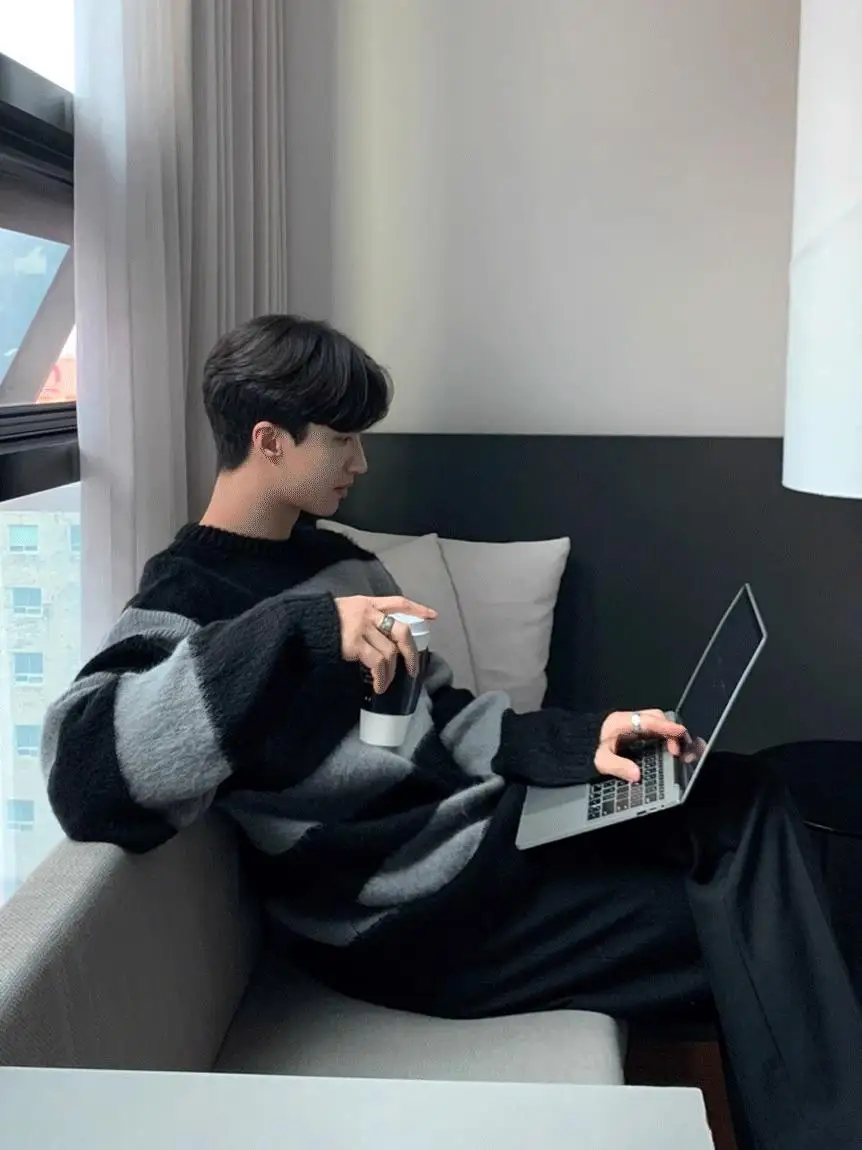 

Корейский мужской свитер в полоску с круглым вырезом, контрастными цветами, свободным кроем, вязаная верхняя одежда для осени и зимы