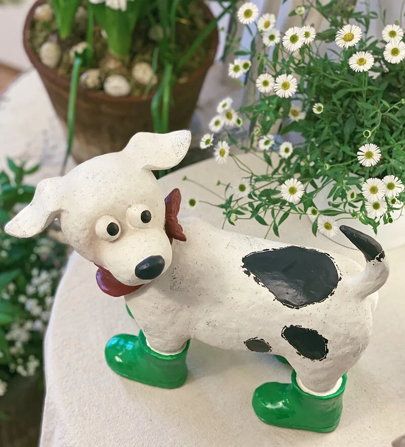 Store promotion Wear green shoes with red scarf puppy white