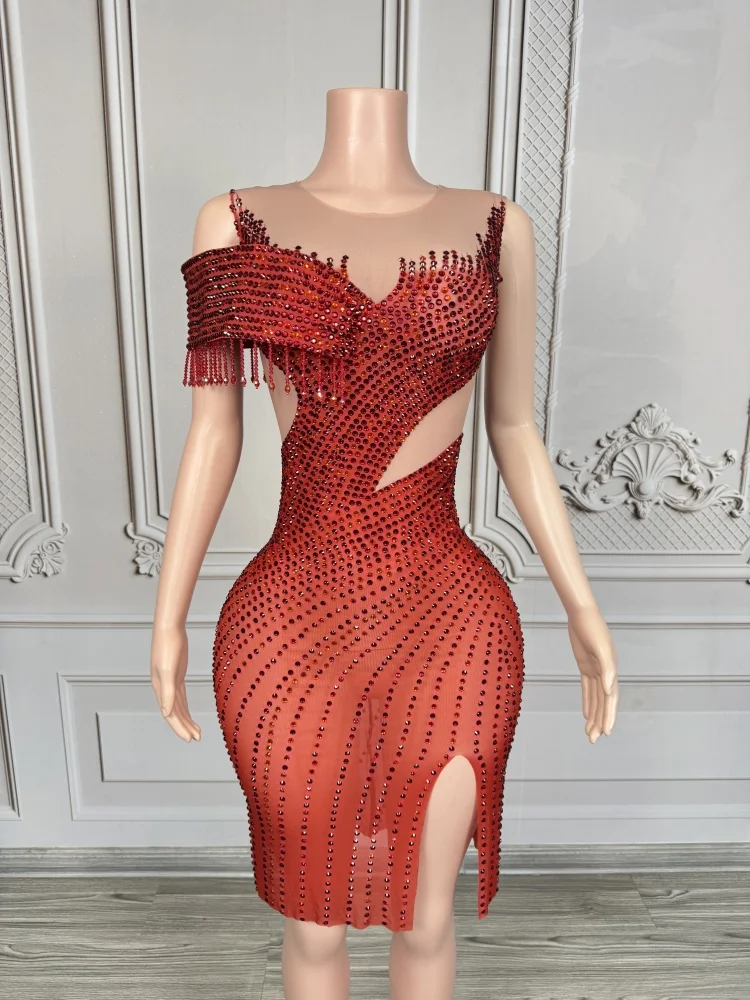Vestido feminino sexy vermelho bodycon – ombro de fora com strass brilhantes, design recortado e fenda, perfeito para festa e noite