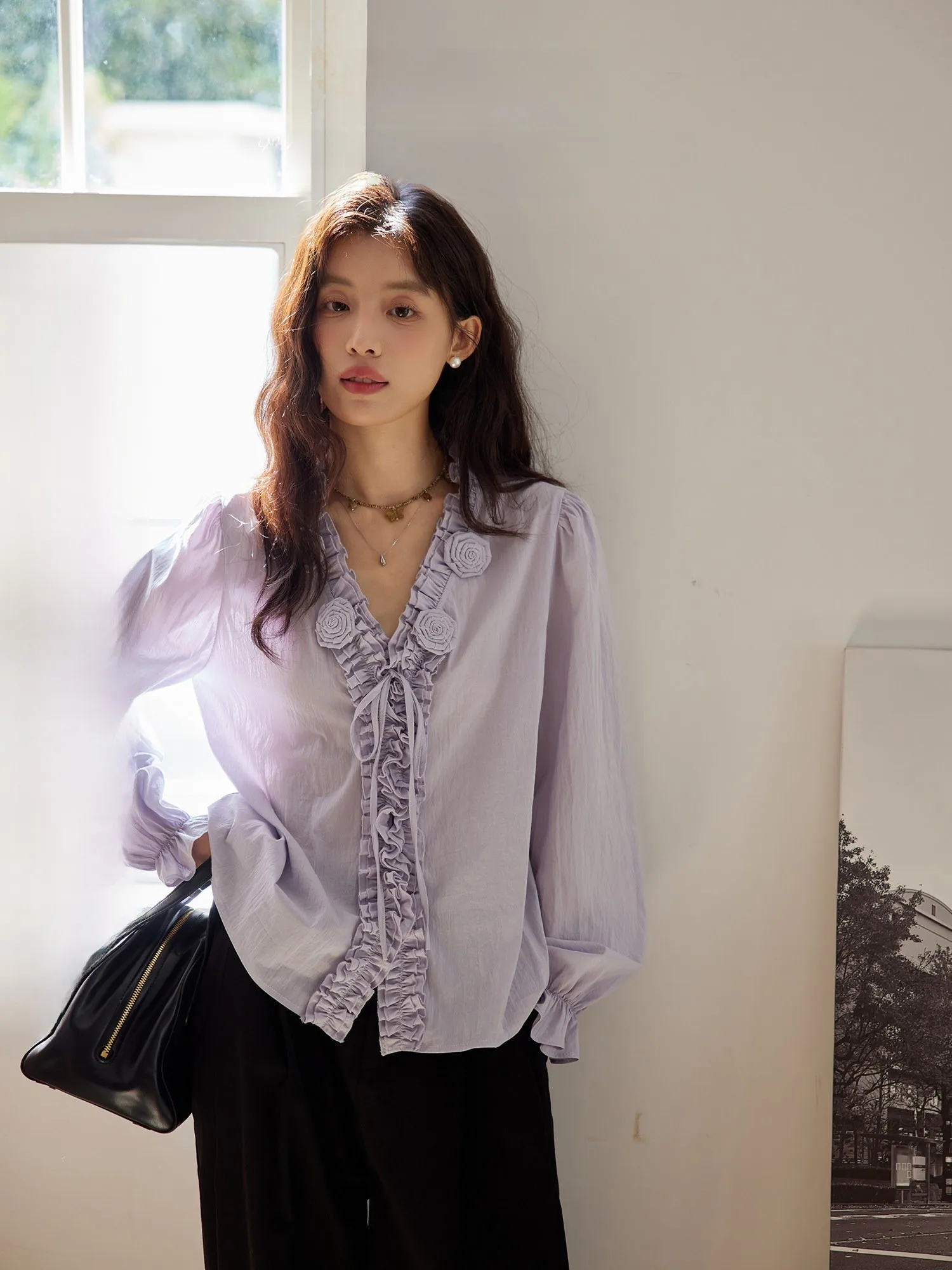 

Retro V-ne Women's irt ORWhite 2025 Autumn Winter Floral Embelliment 3D Rose Wood ain Design Cotton Blend Long S...