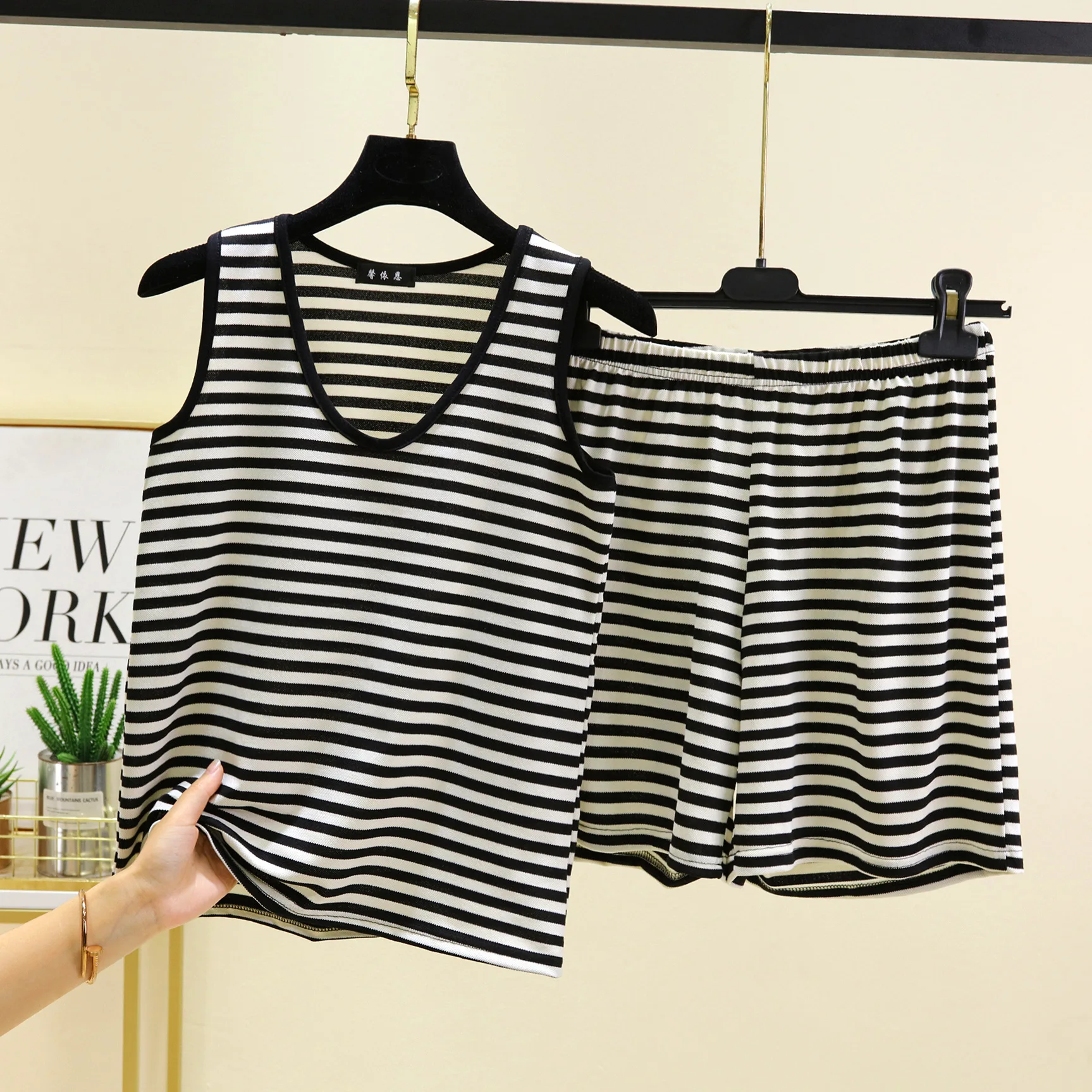 Summer lightweight pajamas sets black white stripes tank tops and shorts Homewear 2pcs suits Casual comfortable clothing