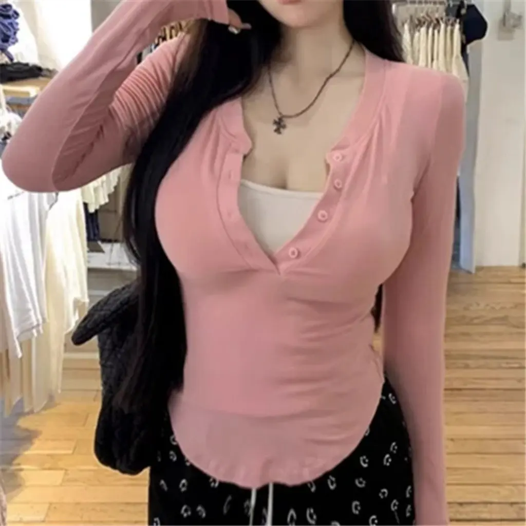 

Women's Long-Sleeved T-Shirt European American Style Contrast Color Shoulder V-Neck Thread Top Fake Two-Piece Design for Autumn