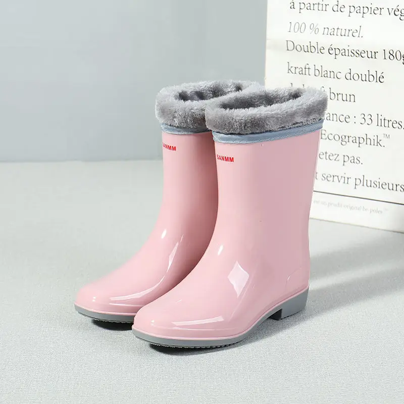 

Anti Slip Mid Calf Women's Pink Rain Boots Korean Style Durable Waterproof All Season Candy Color Adult Waterproof Shoes