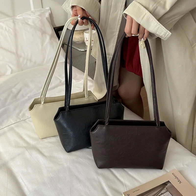 Thumbnail 2 - #5 Compare Classic Baguette Handbags Before You Buy