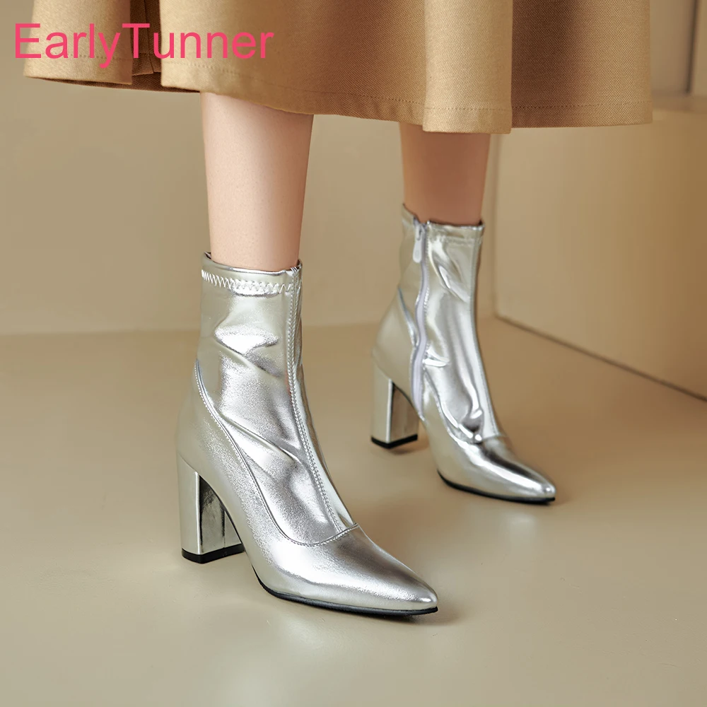 

2025 Новые зимние глянцевые золотистые, серебряные свадебные ботинки до середины икры с острым носком на высоком каблуке, женская обувь для вечеринок, большие размеры 32 44 46