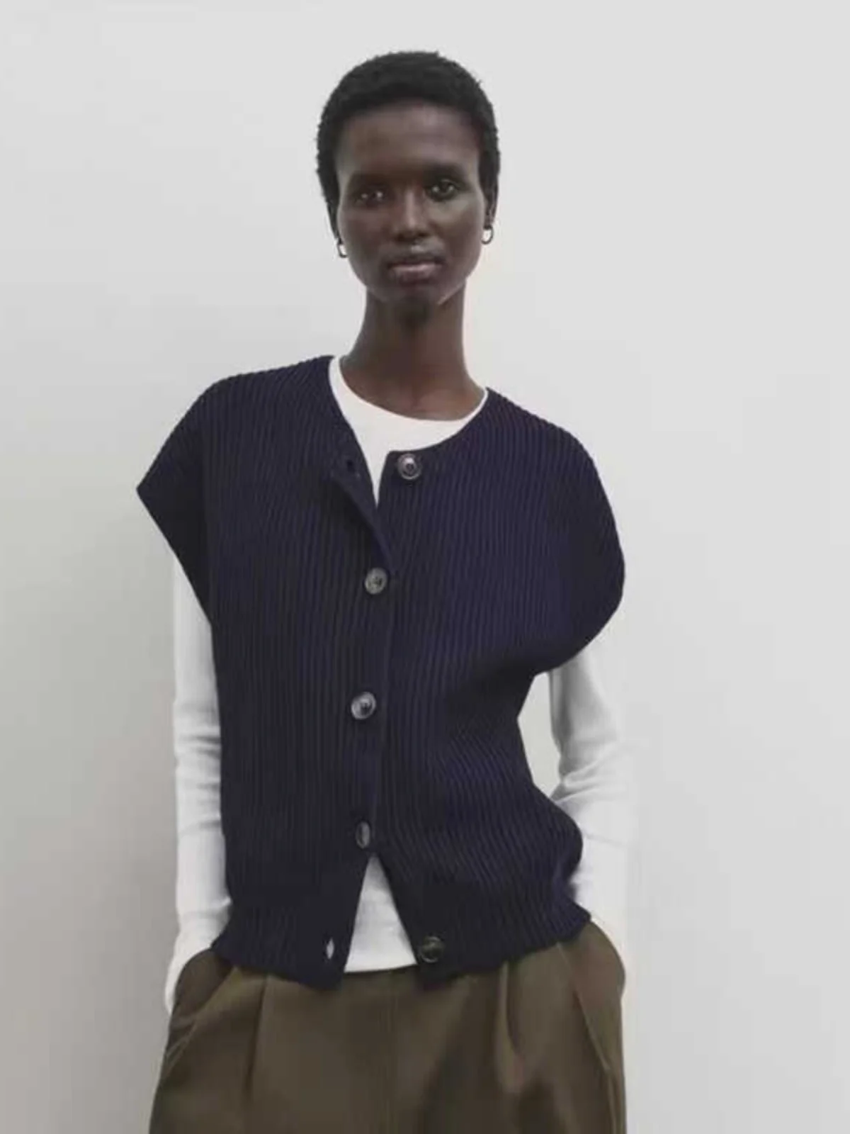 Damska dzianinowa kamizelka Deep Blue, okrągły dekolt, warstwowa, do noszenia pod ubraniem, sweter, rozmiar MD, nowość na wiosnę, styl casual.