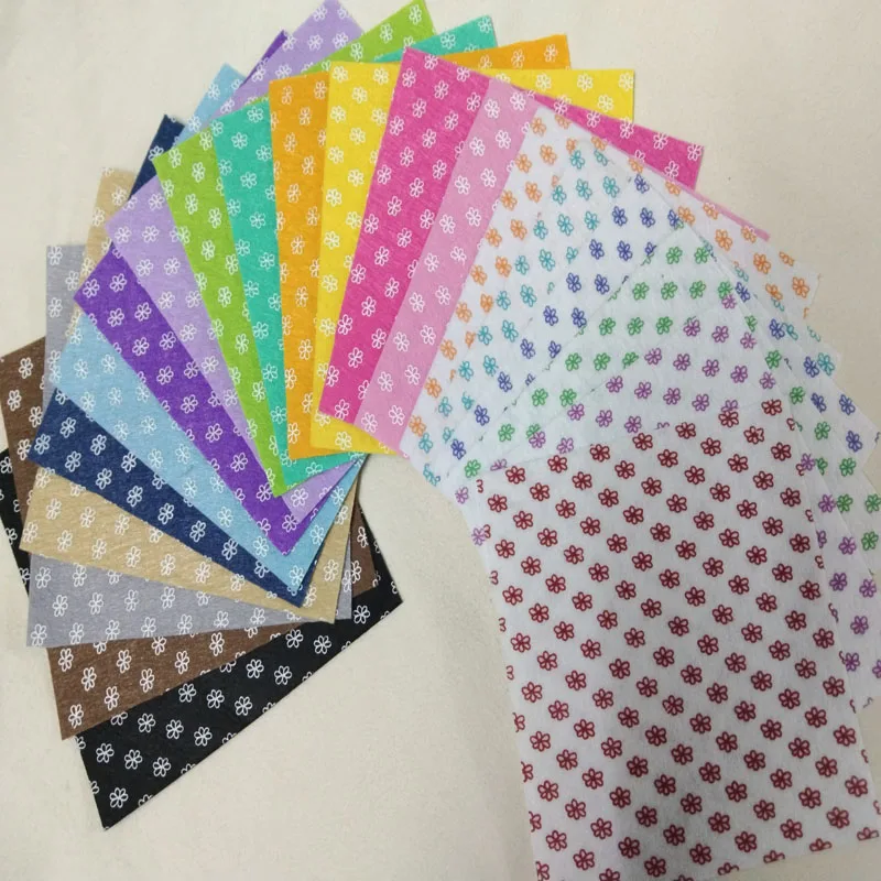 Mixed 20 Colors 1mm Thick 14x14cm 100% Polyester Polka Dot Printed Nonwoven Felt Handmade DIY Nonwoven Felt Package