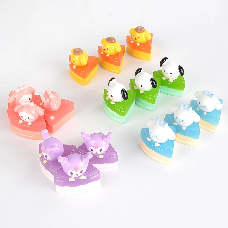 1pc Luminous Mini Sanrio Micro-Landscape Miniature Figurines Fairy Garden Accessories Home Decor Glow In The Dark