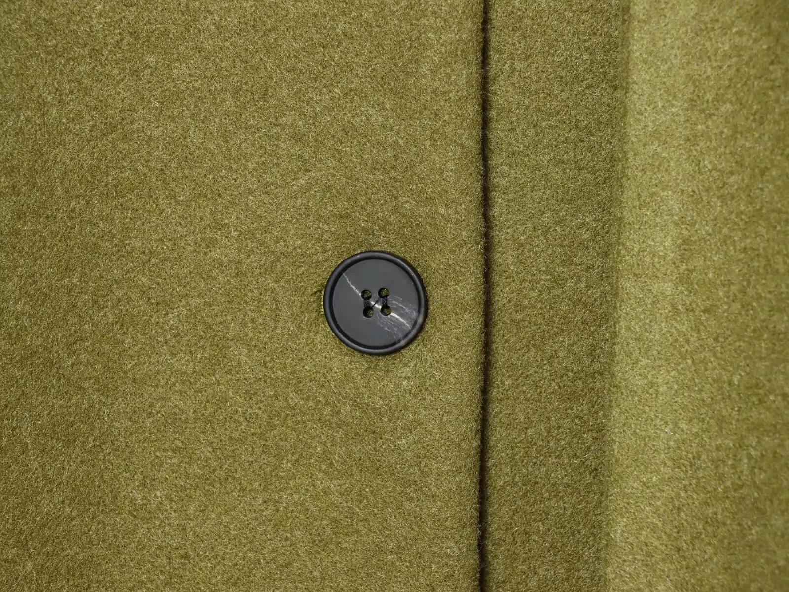 European and American 2025 autumn and winter new women's clothing temperament simple scarf design coat British style navy coat