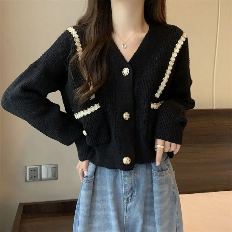 Stylish V-Neck Loose Knitted Cardigan Autumn Winter Long Sleeve Female Clothing Spliced Basic Casual Single-breasted Sweaters