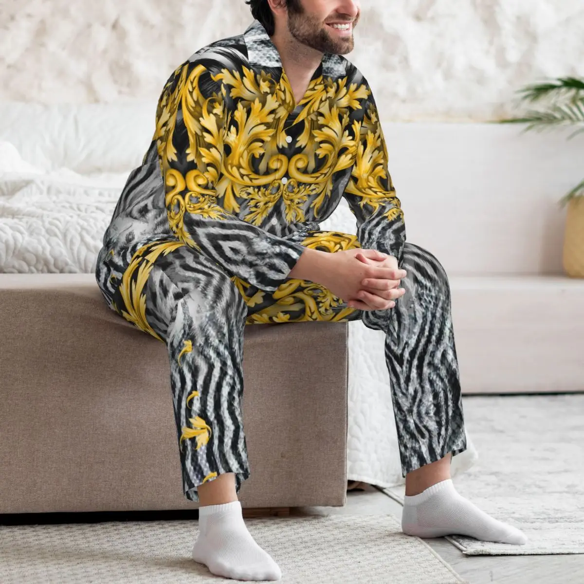 Men's Home Suits Long-sleeved Golden Baroque With Mixed Animal Skin Suits for Autumn and Winter Pajamas for Men