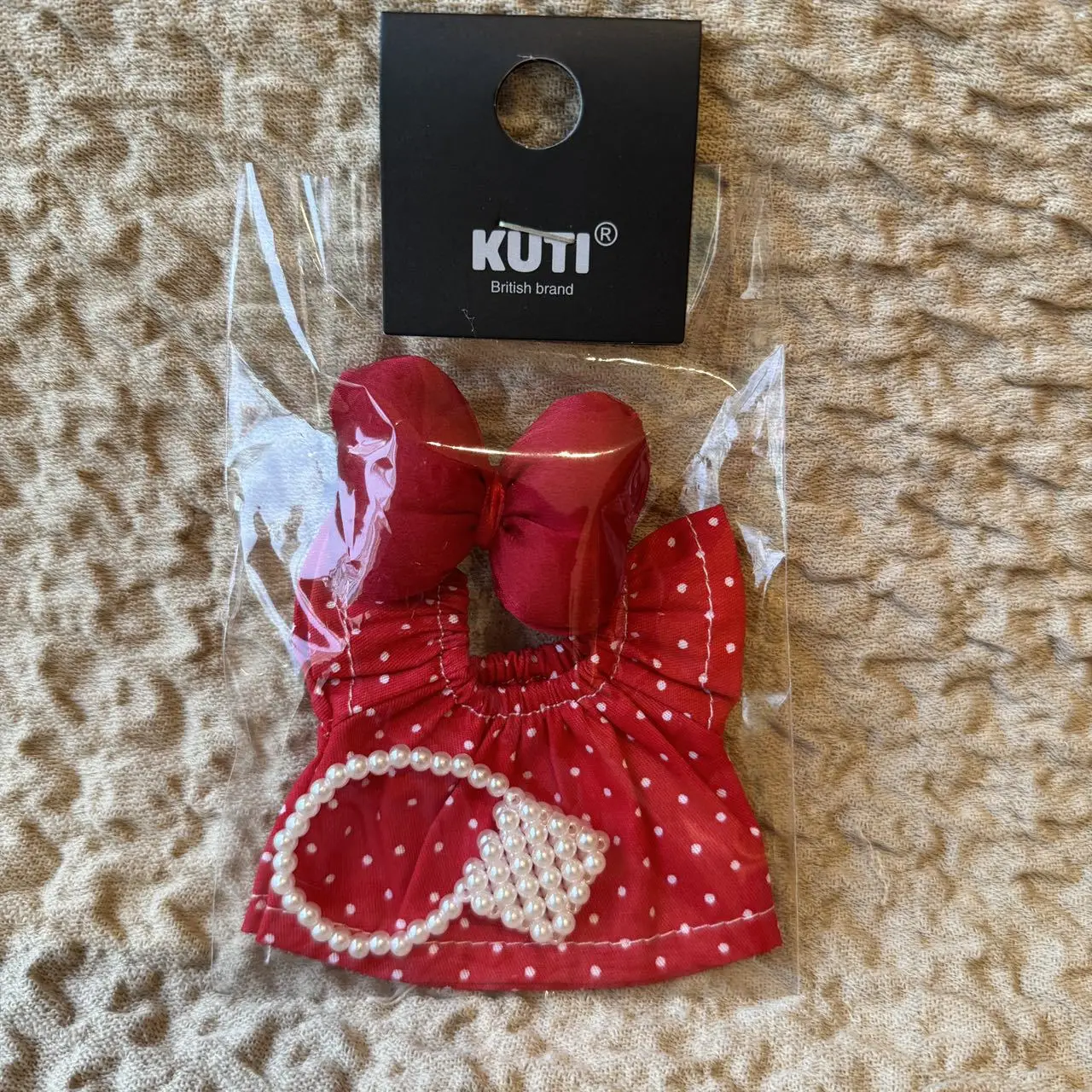 Abito con fiocco carino per Labubu V1 V2 V3 Set di tute con fiocco Kawaii alla moda con borsa per vestiti per bambole Labubu da 17 cm Accessori per bambole