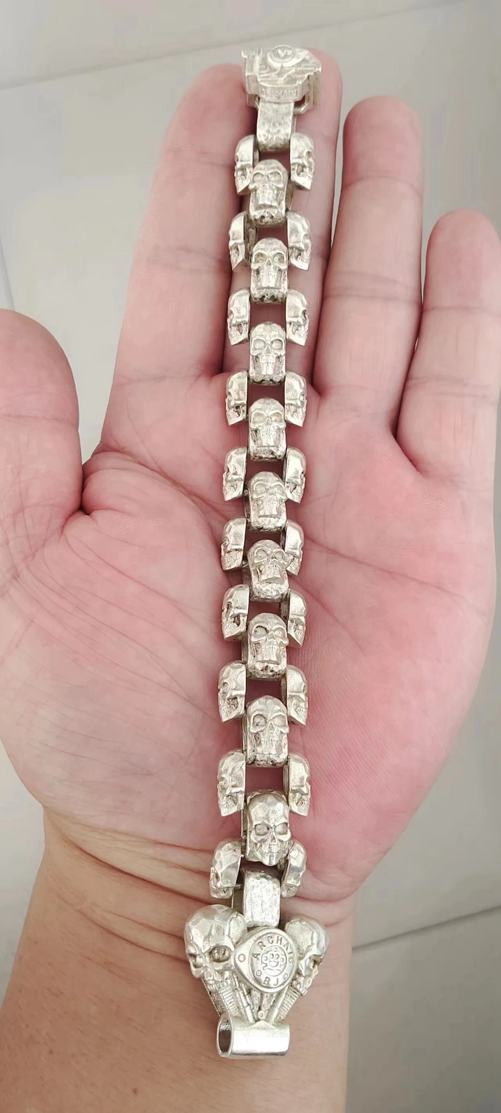 

Старый тибетский серебряный браслет для снятия снего транспортного браслета с черепом - изысканное ремесло, уникальная форма, древнее наследие