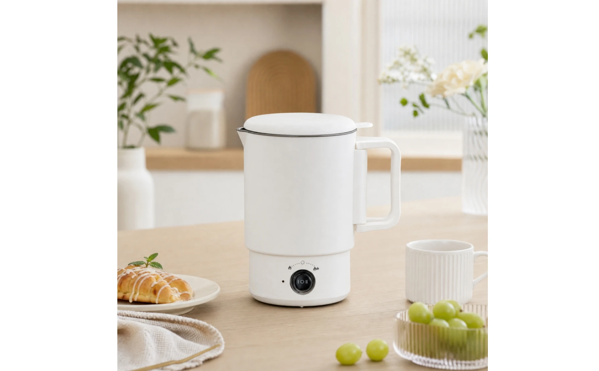 Foldable Electric Kettle Travel-Friendly Electric Kettle with Detachable Base Portable Water Boiler Compact for Travelers