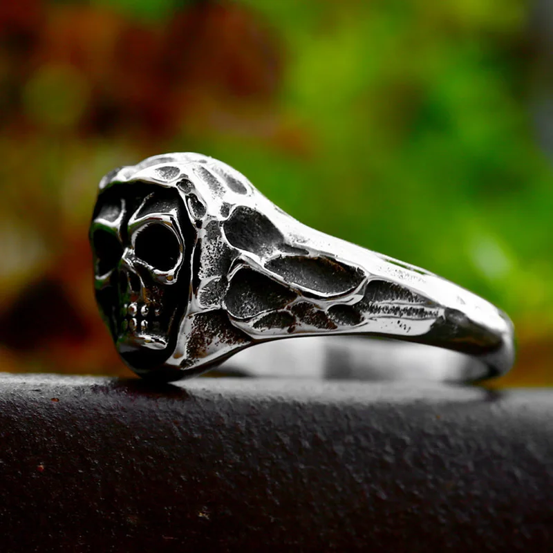 Punk Style Hip-hop Retro Stainless Steel Skull Ring Polished and Blackened Domineering Fashion Men's Tail Ring Accessories