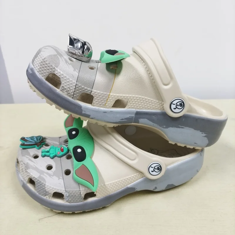 

Croc-Style Clogs Slide Sandals Disney Star Wars Yoda w/Iron Non-Slip Breathable Beach Shoes Outdoor Casual Shoes for Boys Girls