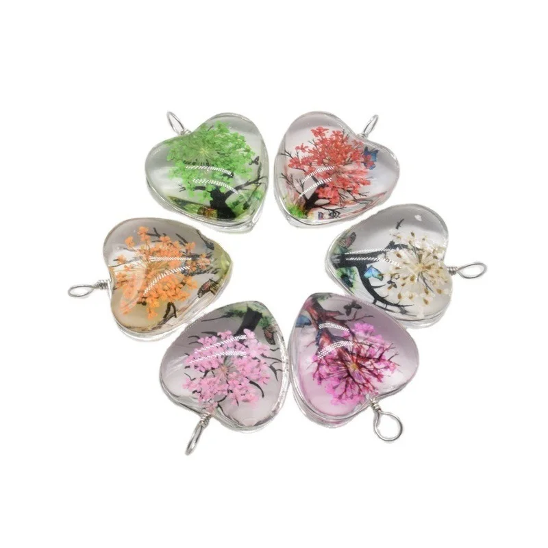 10 pieces / box heart-shaped natural dried flowers and plants Pendant Necklace Jewelry Making Process DIY decoration