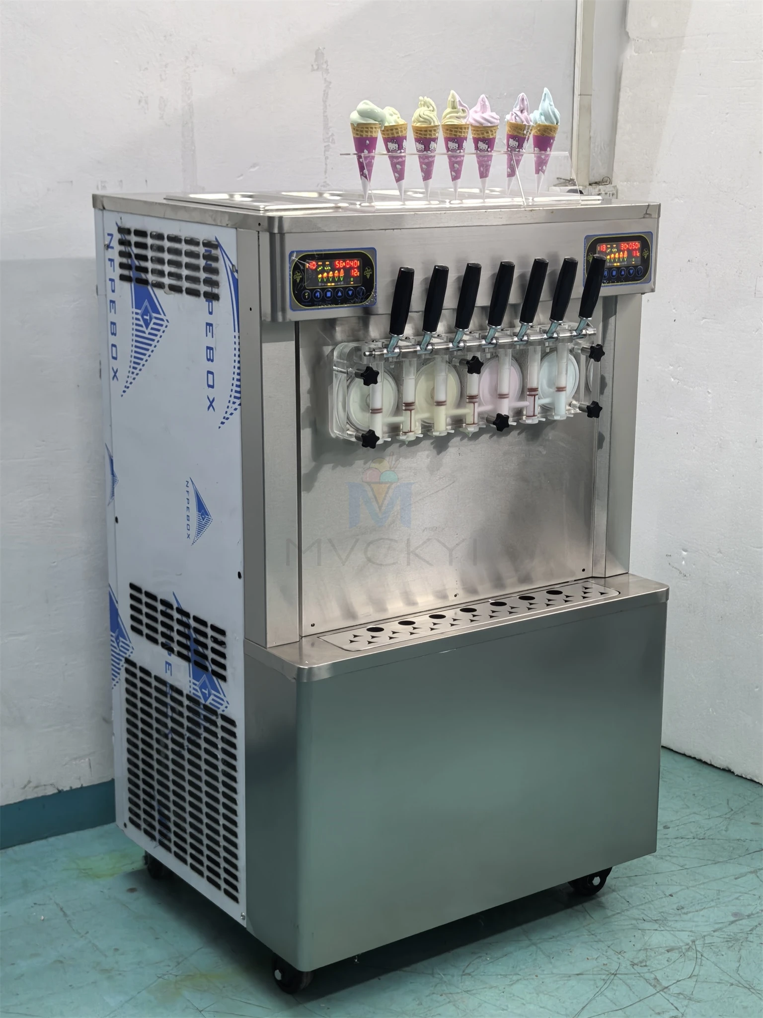 Mvckyi 7 Flavors Soft Serve Ice Cream Machine Commercial Freezing Equipment 4+3 MIX sundae Soft Serve Ice Cream Machine