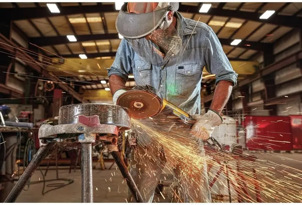 DEobstruT Meuleuse d'angle, queue RAT, 7 pouces, 13 A (DWE43840CN)