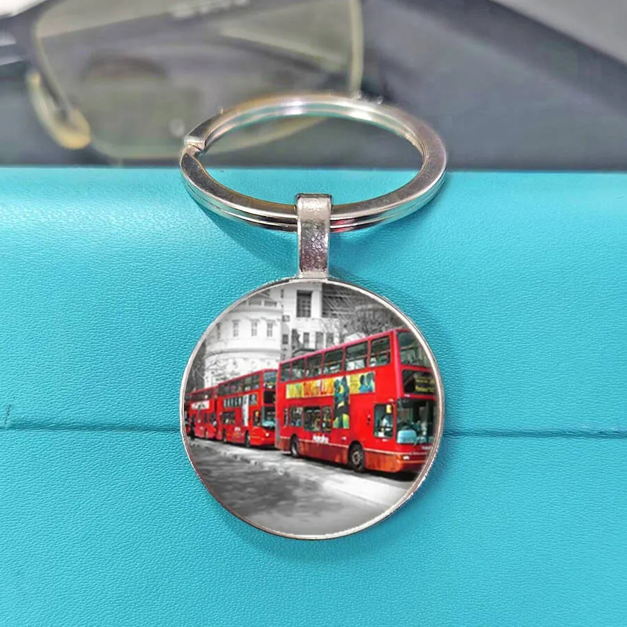 Classic Nostalgic City Traffic Element Keychain Trendy Casual Design Practical Daily Matching Souvenir Gift