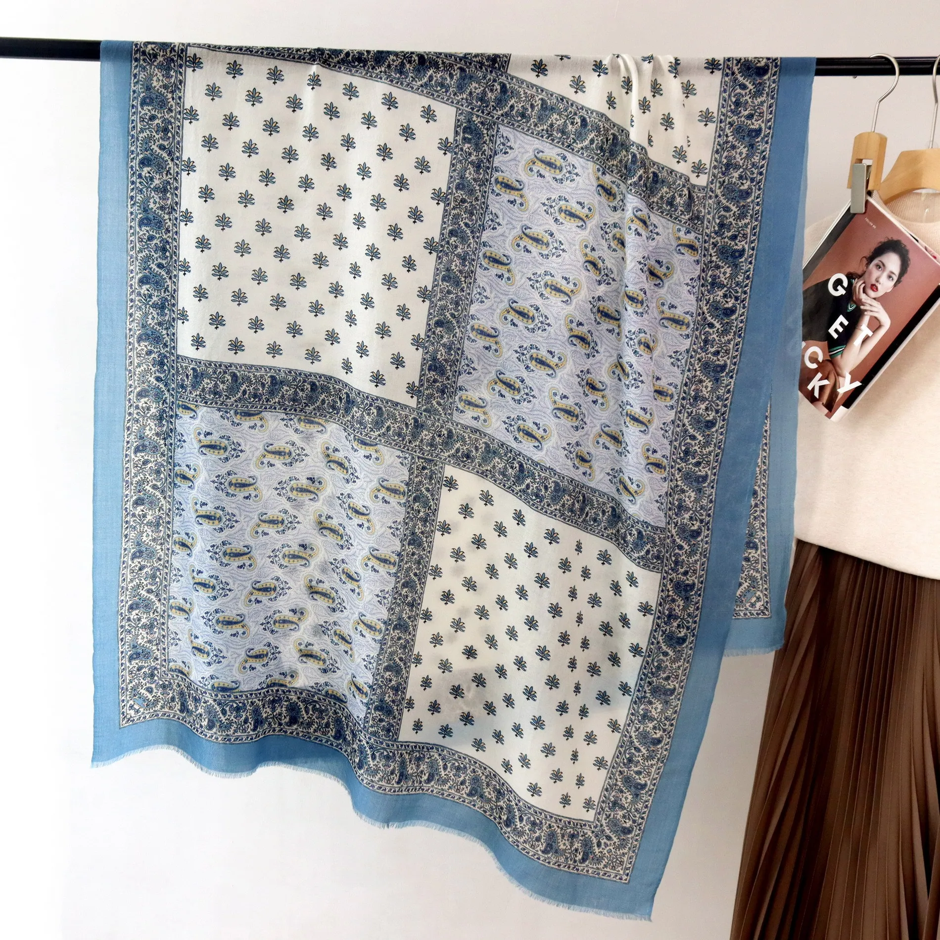 High-end Elegant Women's Exquisite Checked Cashew Print Quality Water-soluble Wool Handmade Fringe Warm Soft Long Scarf Shawl