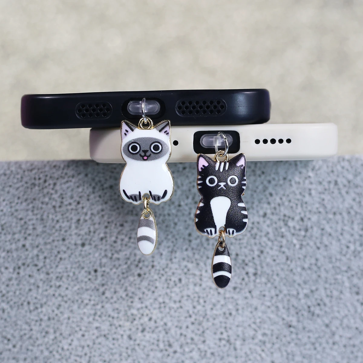 Phone Dust Plug Cute Cat Black And White Movable Tail Phone Accessory Accessory Pendant Suitable For IPhone Type-c Charging Port