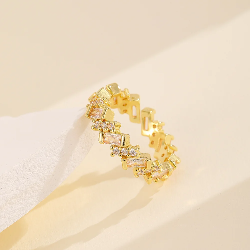 تصميم الأزياء المتخصصة الراقية سوبر فلاش الزركون المرأة المفتوحة السبابة البنصر النمط البارد