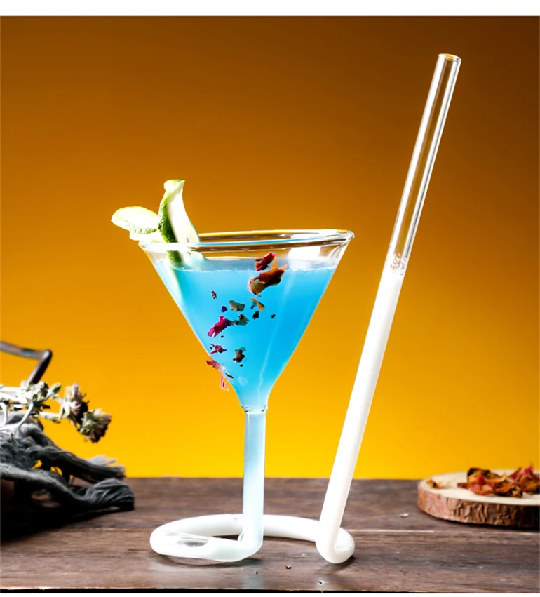 1 Piece Creative Cocktail Glass with Build-in Straw Vampire Design Glass Cup for Martini Liquor Red Wine Juice Milk Bar Tool