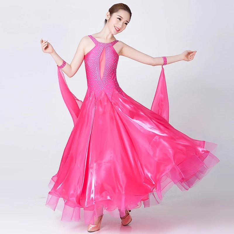 カスタマイズされたモダンダンスパフォーマンスドレス国家標準ソーシャルオーバーサイズスカートノースリーブダイヤモンドスタッズ付き