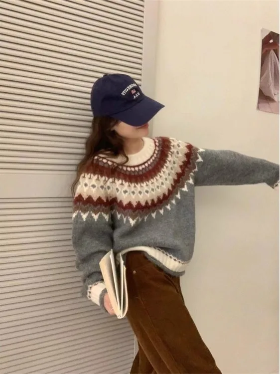 

Вязаный свитер Cisas в стиле ретро, женский зимний модный дизайн, свободный круглый топ, теплый пушистый трикотаж, праздничный сле