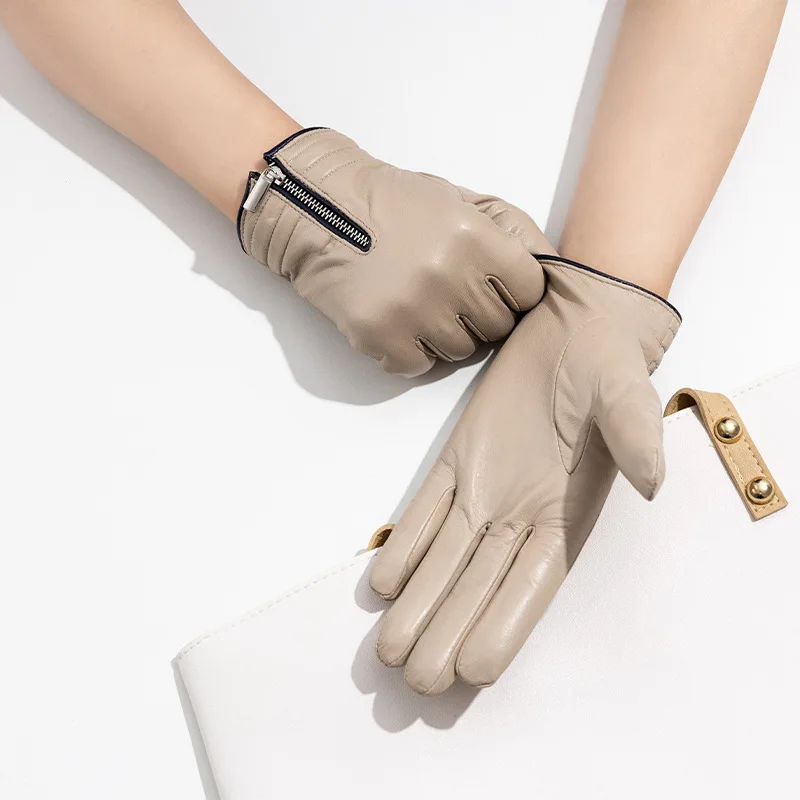 قفاز نسائي من الجلد الطبيعي وبطانة من الصوف بسحاب بيج، قفاز نسائي سميك ودافئ من جلد الغنم بشاشة لمس للقيادة