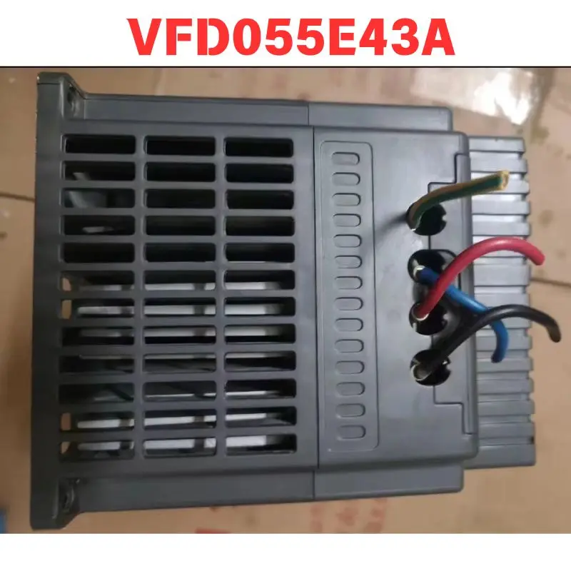 Used OEM disassembled parts VFD055E43A inverter Functional test OK