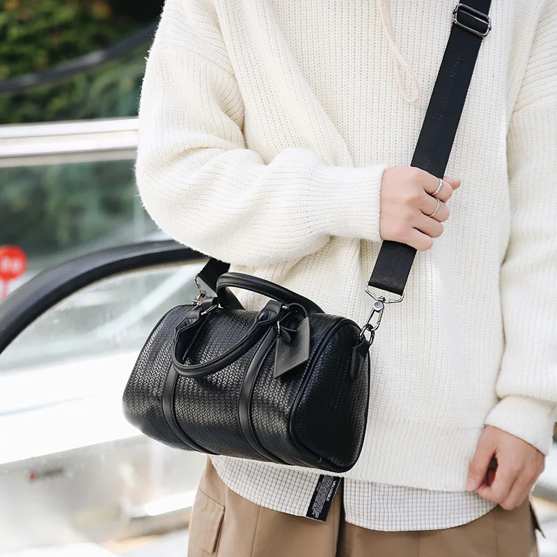 PU Leather Crossbody Bags for Men Designer Handbag Men's Minimalist Shoulder bag Small Messenger bags Daily Travel Bag Unisex 가방