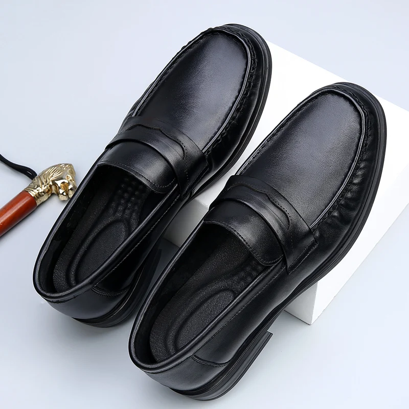

Костюм, мужские лоферы, удобные повседневные деловые туфли в роскошном стиле, уличные кожаные туфли на плоской подошве для прогулок, черные, новые